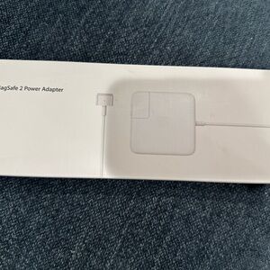 Apple MagSafe 2 Charger in White